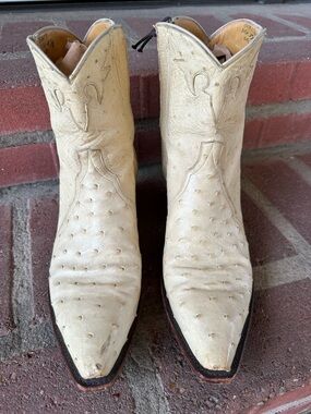 Back at the Ranch Cream Ostrich Ankle Western Cowgirl Boots 8.5